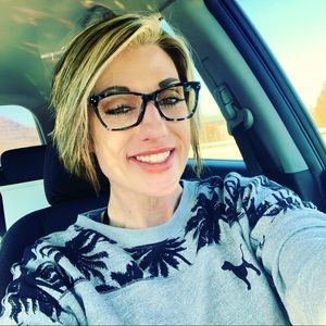 Meet your Posher, Ashley